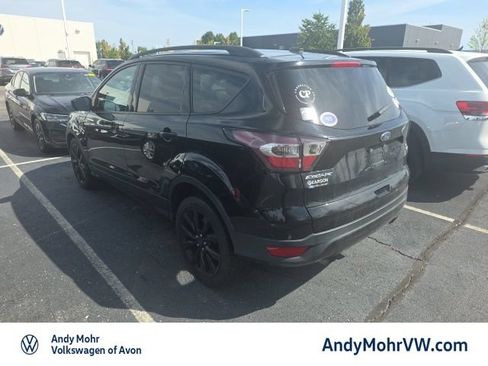 Used 2017 Ford Escape SE w/ Equipment Group 201A FWD image 4