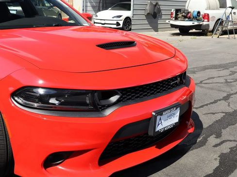 Used 2022 Dodge Charger Scat Pack w/ Navigation & Travel Group RWD image 9