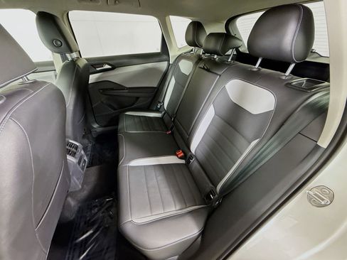 Used 2023 Volkswagen Taos SEL image 21