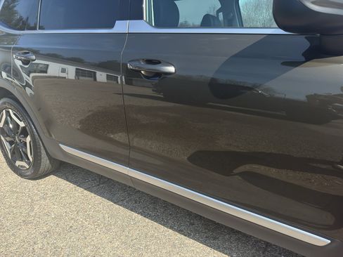 Used 2023 Kia Telluride AWD image 14