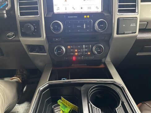 Used 2017 Ford F350 King Ranch w/ King Ranch Ultimate Package AWD/4WD image 45