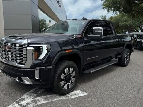 Used 2025 GMC Sierra 2500 Denali w/ Denali Reserve Package AWD/4WD image 1