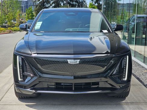 New 2026 Cadillac Lyriq Sport AWD/4WD image 8