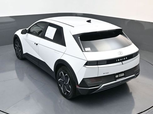 Certified 2024 Hyundai Ioniq 5 SEL image 17