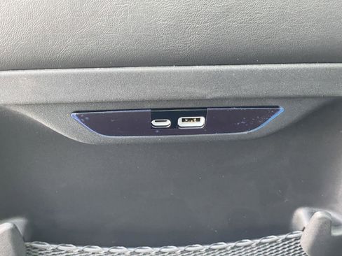 New 2026 Chrysler Pacifica Limited image 37