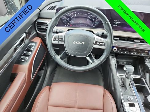 Certified 2024 Kia Telluride SX w/ Towing Package FWD image 15