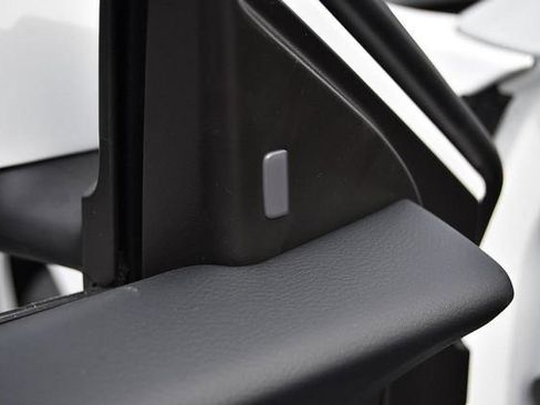 New 2025 Nissan Sentra SV w/ All-Weather Package image 10