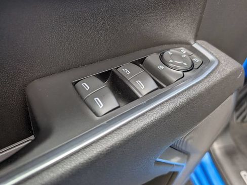 Used 2025 Chevrolet Silverado 1500 LT AWD/4WD image 16