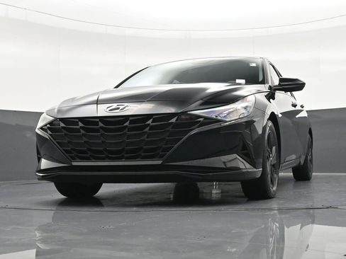 Used 2023 Hyundai Elantra SEL FWD image 37