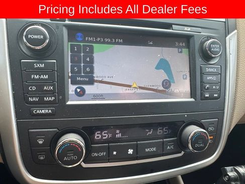 Used 2016 Nissan Altima 2.5 SL w/ 2.5 Technology w/LED Package FWD image 6