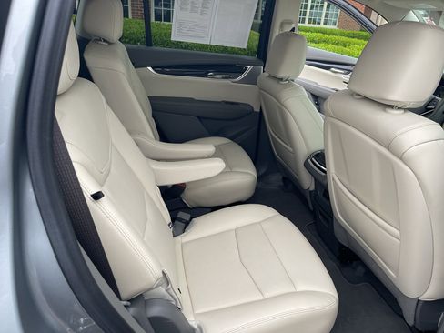 Used 2024 Cadillac XT6 Premium Luxury w/ Technology Package AWD/4WD image 36