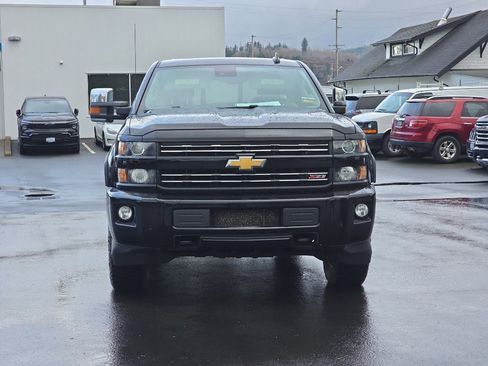 Used 2016 Chevrolet Silverado 3500 LTZ image 3
