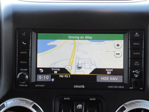 Used 2016 Jeep Wrangler Unlimited Rubicon AWD/4WD image 15