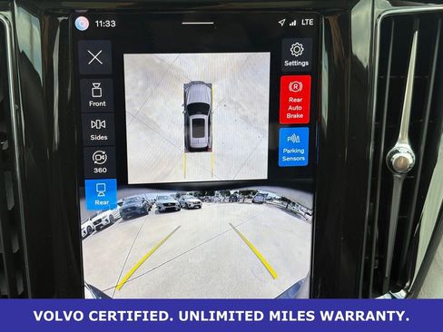 Certified 2025 Volvo XC60 B5 Plus AWD/4WD image 21