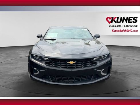 Used 2023 Chevrolet Camaro LT RWD image 4