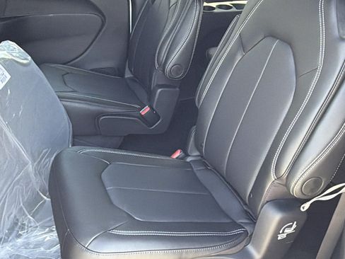 New 2027 Chrysler Pacifica LX FWD image 18
