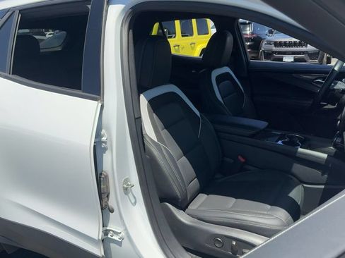 Used 2024 Chevrolet Blazer EV LT AWD/4WD image 15