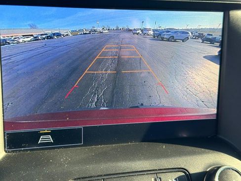 Used 2022 GMC Acadia SLT w/ Preferred Package image 24