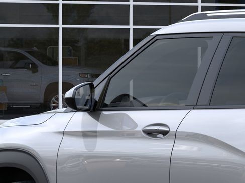 New 2026 Chevrolet TrailBlazer LT FWD image 12
