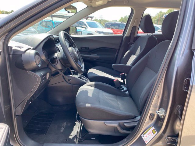 Used 2024 Nissan Kicks S FWD image 11