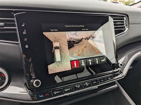 New 2024 Jeep Wagoneer 4WD w/ Premium Group I image 18