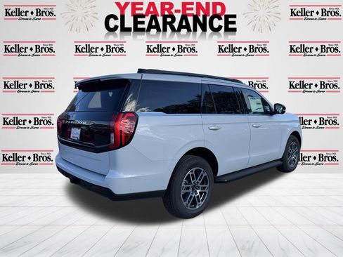 New 2025 Ford Expedition Active image 7