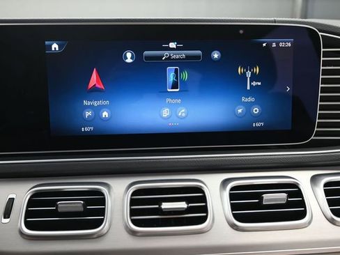 Used 2025 Mercedes-Benz GLS 450 4MATIC image 21