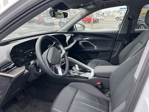 Used 2025 Audi Q5 Premium Plus w/ Premium Plus image 6