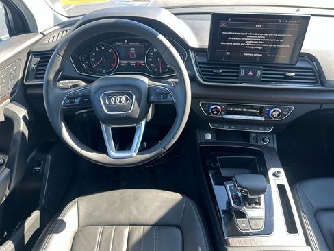 Used 2023 Audi Q5 2.0T Premium w/ Convenience Package image 11