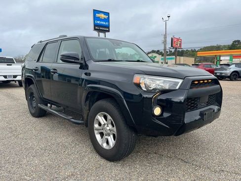 Used 2020 Toyota 4Runner SR5 image 1