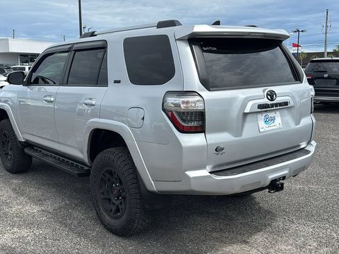 Used 2021 Toyota 4Runner SR5 Premium AWD/4WD image 4