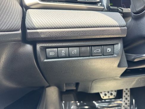 Used 2025 Toyota Camry SE FWD image 21