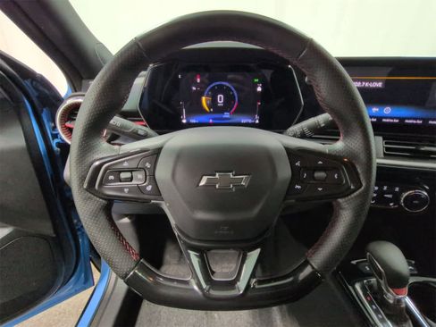 Used 2024 Chevrolet Trax RS w/ Sunroof Package image 25