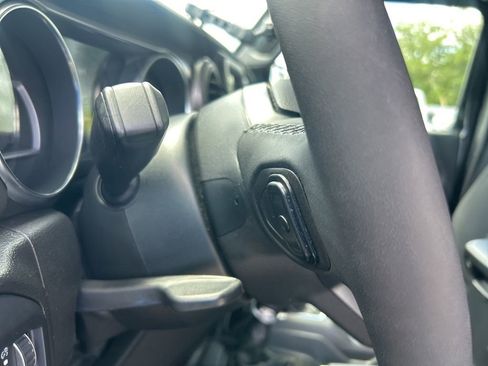 Used 2023 Jeep Wrangler Sport S image 37