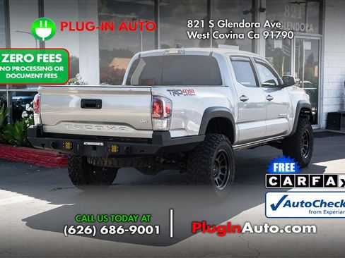 Used 2020 Toyota Tacoma TRD Off-Road w/ Advanced Technology Package AWD/4WD image 4