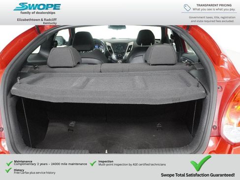Used 2017 Hyundai Veloster Value Edition FWD image 25