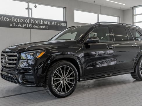 Certified 2025 Mercedes-Benz GLS 450 4MATIC w/ AMG Line Exterior image 3