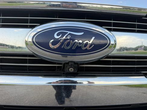 Used 2016 Ford F150 Lariat w/ Equipment Group 502A Luxury AWD/4WD image 27