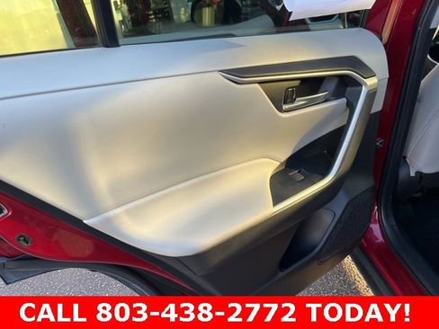 Used 2022 Toyota RAV4 XLE image 12