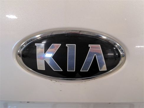 Used 2016 Kia Sorento EX image 26