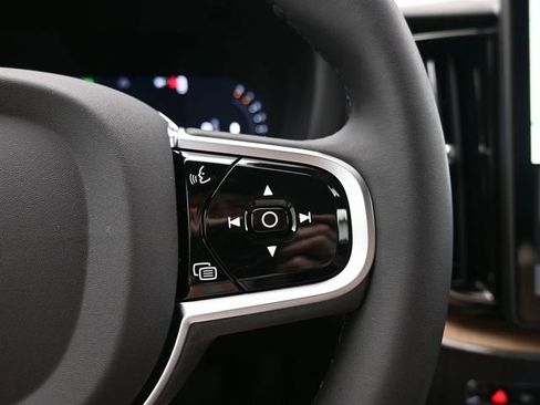 New 2026 Volvo XC60 B5 Plus w/ Protection Package Premier image 25