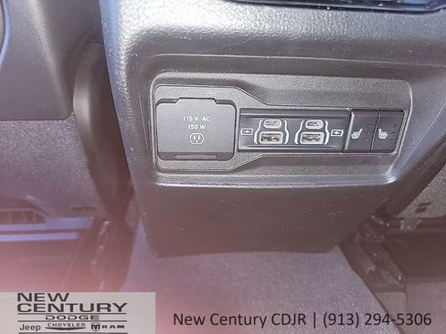 Used 2022 Jeep Grand Cherokee Limited image 16