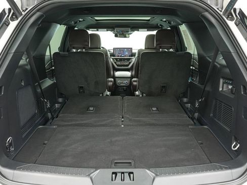 Certified 2025 Ford Explorer Platinum w/ Ultimate Package AWD/4WD image 23