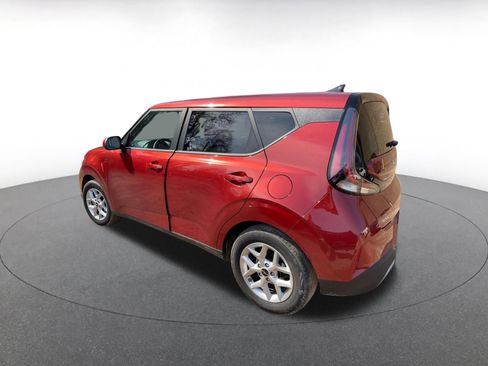 Used 2025 Kia Soul LX w/ LX Technology Package image 7