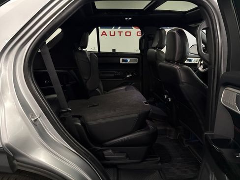 Used 2023 Ford Explorer ST-Line w/ Class IV Trailer Tow Package AWD/4WD image 38