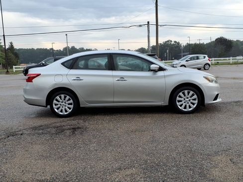 Used 2019 Nissan Sentra S FWD image 5