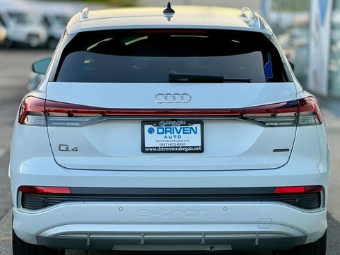Used 2024 Audi Q4 e-tron Premium image 4