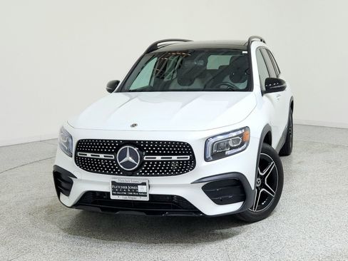 Certified 2022 Mercedes-Benz GLB 250 image 2