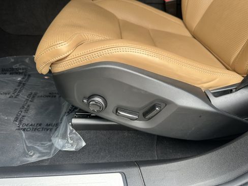 Used 2022 Volvo XC60 T8 Inscription w/ Advanced Package AWD/4WD image 27