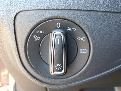 Used 2022 Volkswagen Atlas SEL R-Line image 27